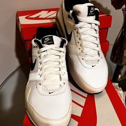 Nike AIR MAX NAVIGATE