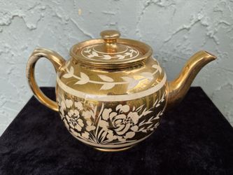 SADLER England Vintage Gold/Cream Earthenware Floral Teapot