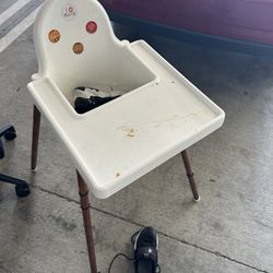 Baby Eating Chair Very Strong $15 Dlls