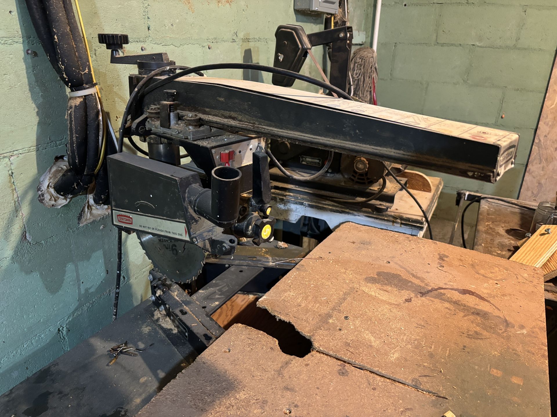 Sliding Miter Saw, Sander/grinder, Table Clamp