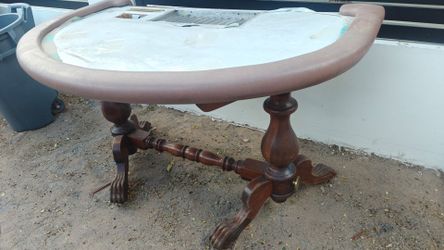Free poker table (pick up Wednesday)