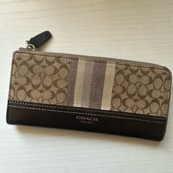 Coach Zip Wallet For Sale 