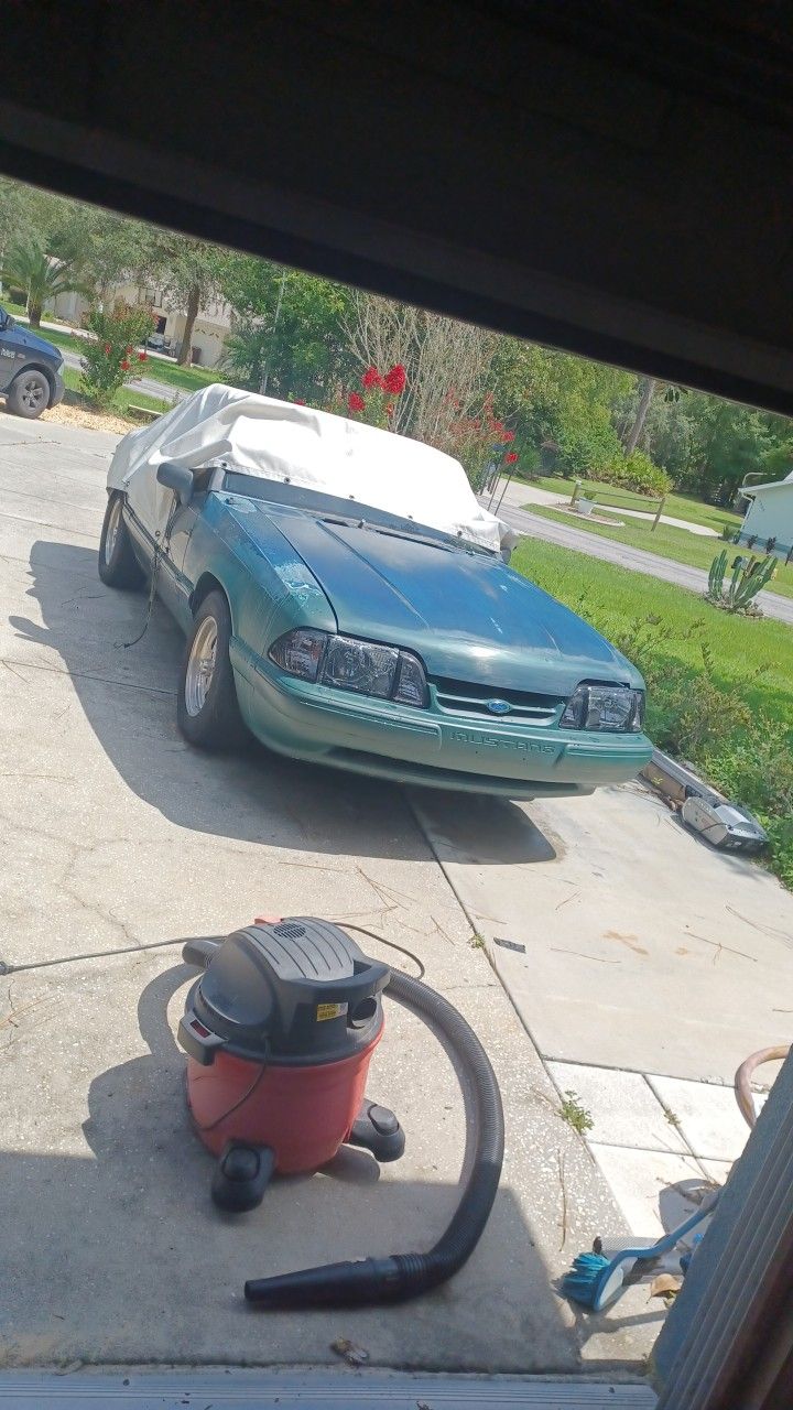 1992 Ford Mustang