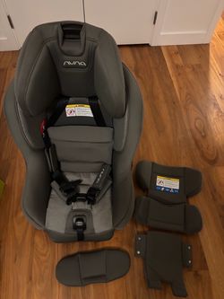 Nuna rava car seat 2023 model CS05103GRN