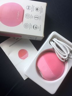 544 Reviews Zyllion Silicone Facial Cleansing Brush - Electric Face Scrubber Massager for Gentle Exfoliating, Deep Cleanse, Skin Care - IPX7 Waterproo