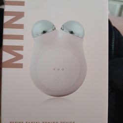 NuFace Facial Toning Device