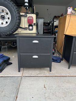 File cabinets for home or corporate office