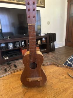 Tiptoe through the tulips; Vintage? Antique? Primitive Handmade All Wood Ukulele w/ Crack: 