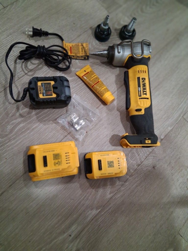 Pex plumbing tool.
Dealt- 420 retail with additional battery 100