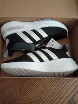 Girls Adidas size 3 brand  new