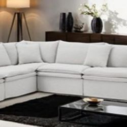 Brand New Light Gray Super Plush Sectional Sofa (Pillows Included)