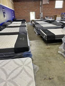 Brand New Queen Size Memory Foam Mattress