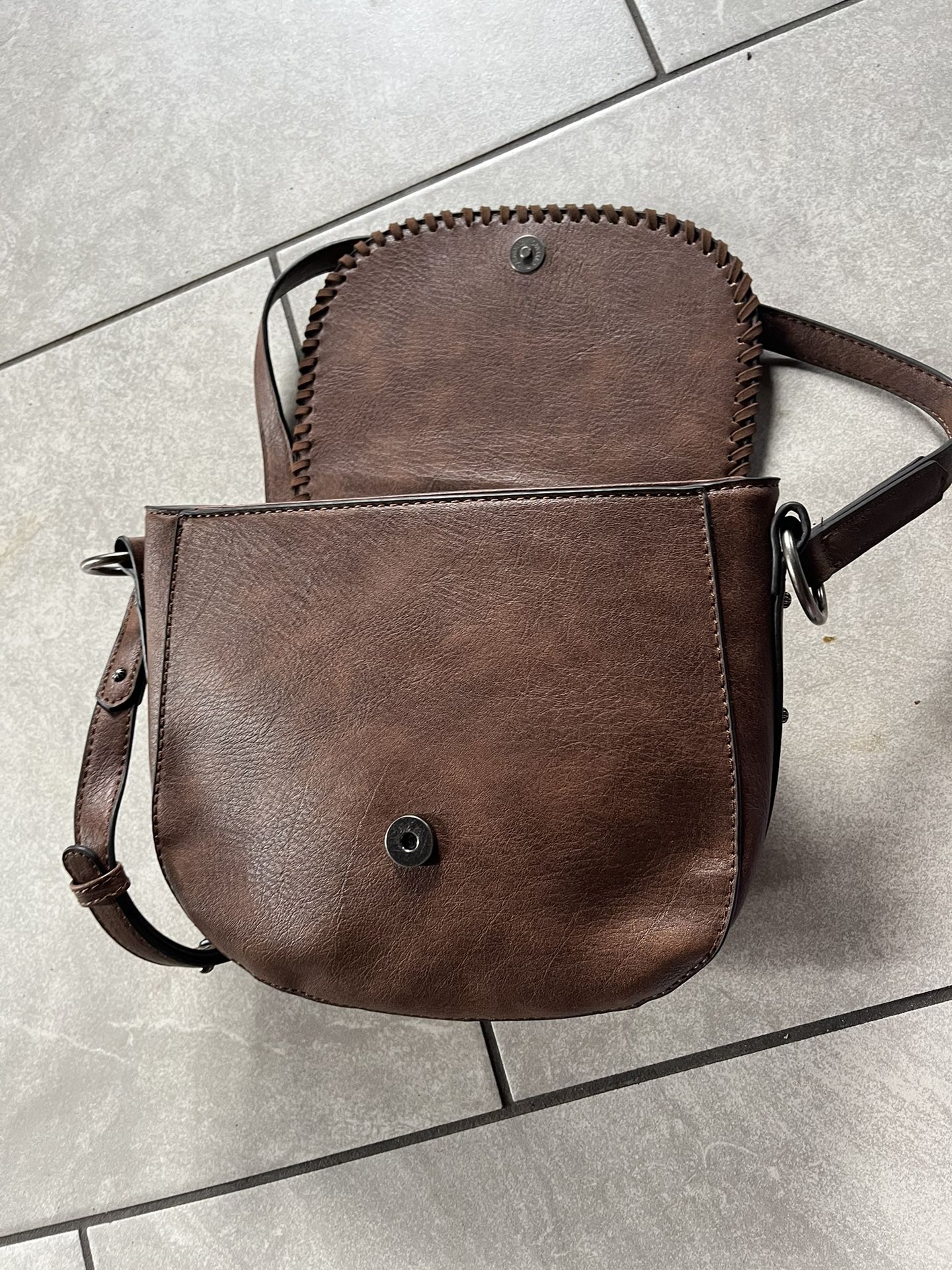 Justin Crossbody Brown Color 