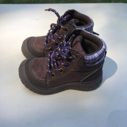 OshKosh Boots - Toddler Size 6
