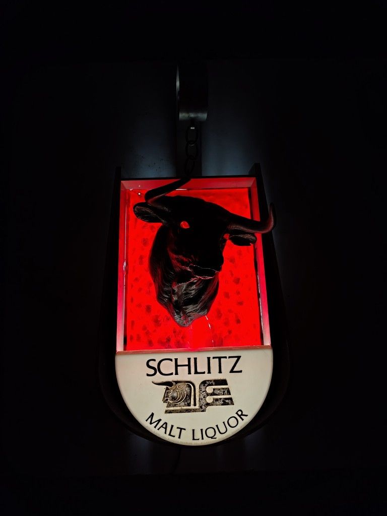 Schlitz Malt Liquor Bull