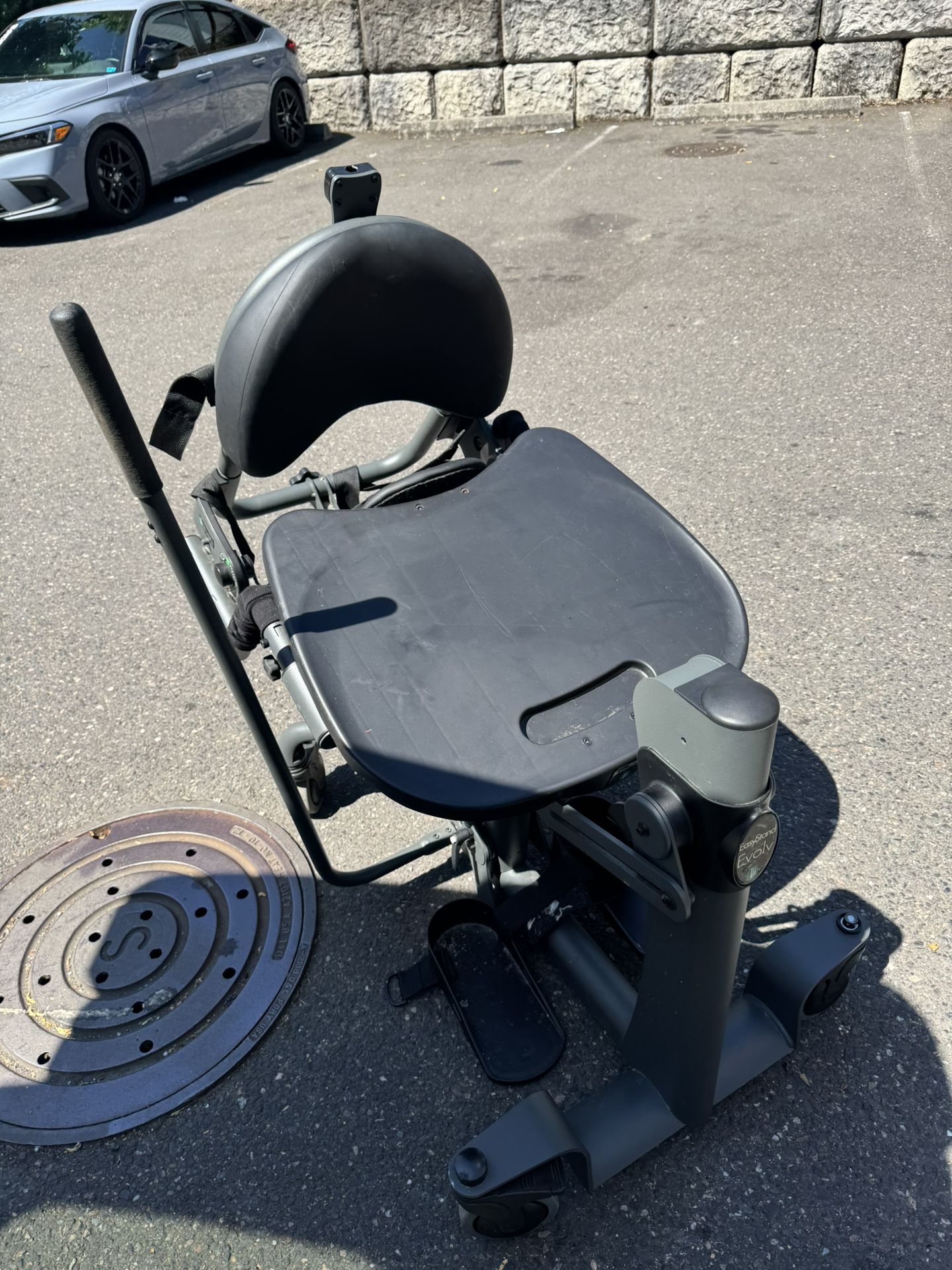 Easy stand chair