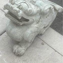  Made of stone heavy jade color foo dog missing an ear see pics 285 