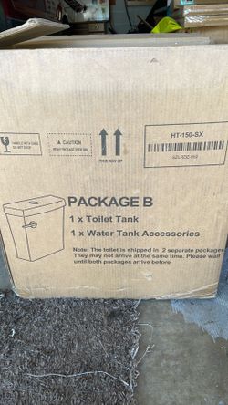 Toilet tank