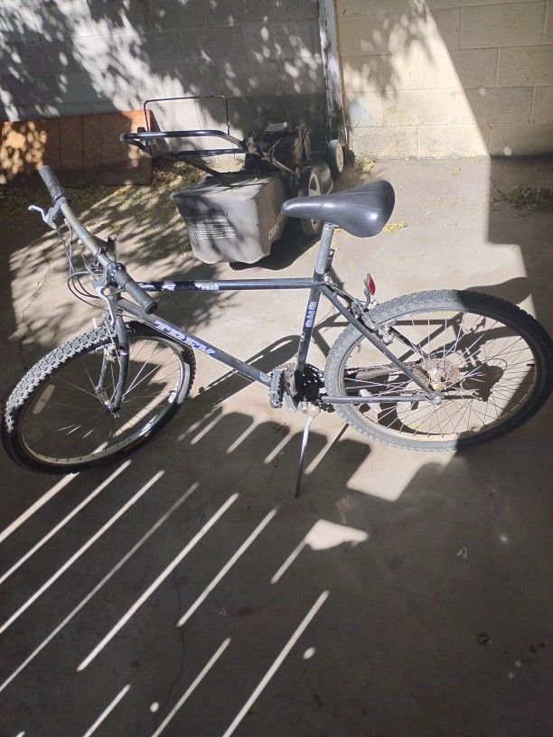 Trek mountain Track 820