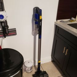 Shark cordless pet Pro vacuum