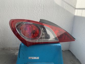 Hyundai Genesis coupe taillights