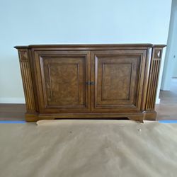 2010s Ethan Allen Townhouse Collection Maple & Burl Media Credenza
