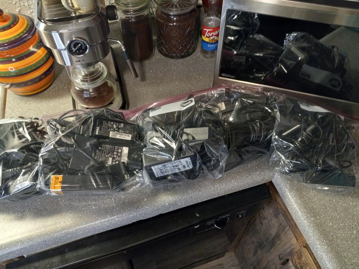 Five Bags Of Assortment Computer/tablet Power Cables