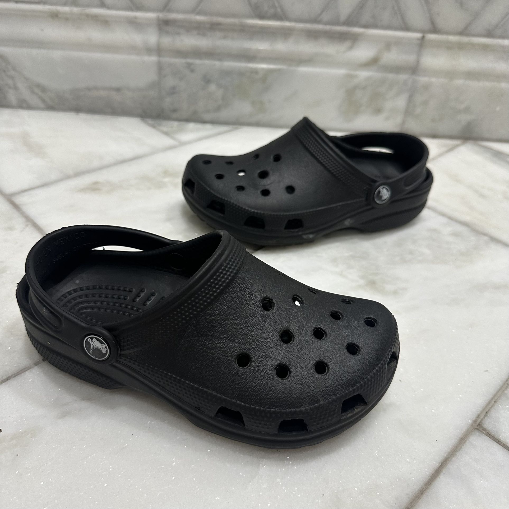 Size 3 Youth Black CROCS Sandals