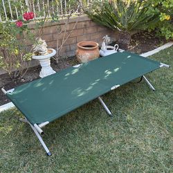 Delux Folding Green Camp Cot
