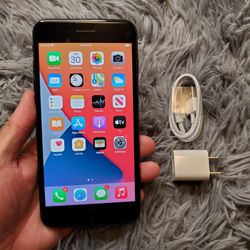 iPhone 7 Plus - UNLOCKED - Like New 
