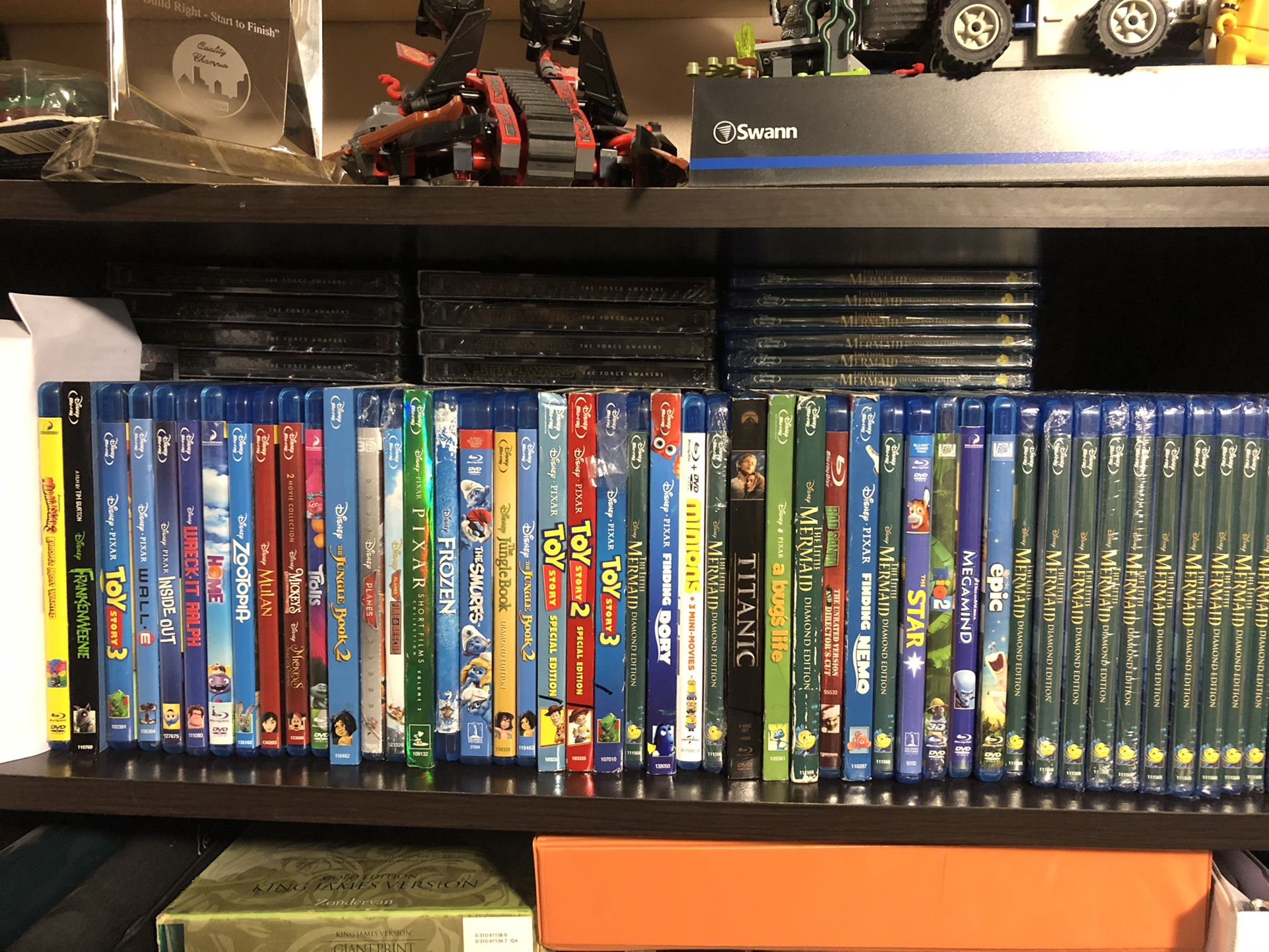 Blu Ray / DVD Disney 12 each in North Lakeland pick up only for