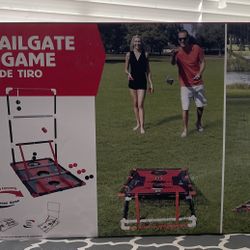 2 IN 1 TAILGATE COMBO GAME