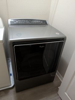 Whirlpool Front-Load Dryer Chrome Shadow