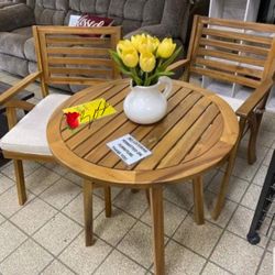 🟠 Vallerie Natural Outdoor Chairs And Table 💥 Brand New 💯 