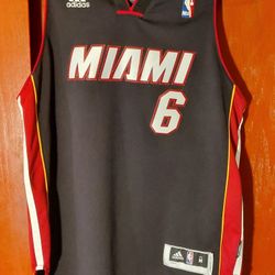 Adidas Miami Heat Lebron James Jersey/ Kids size