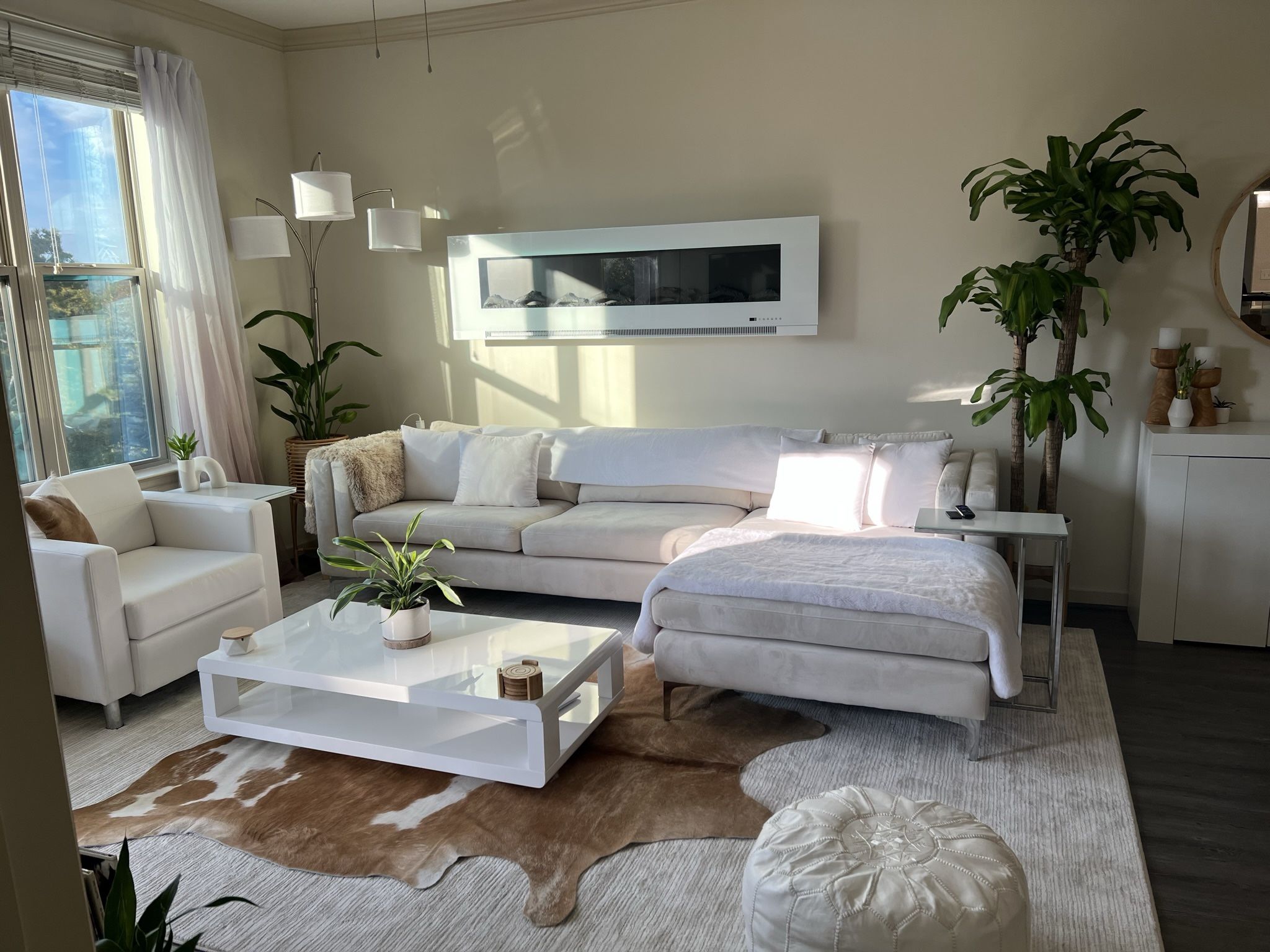 Right Hand Facing Velvet Sectional Couch White