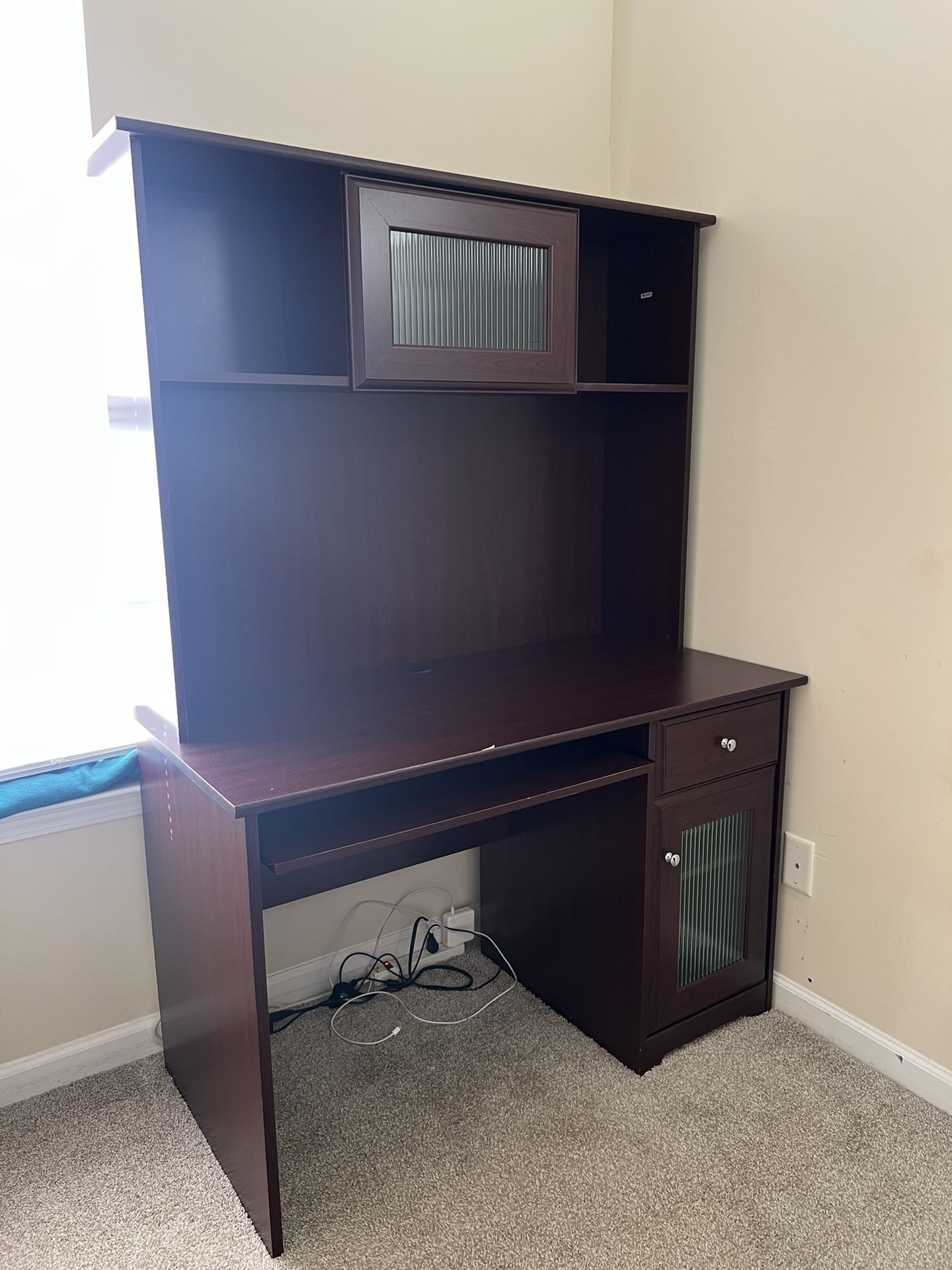 48” Computer Desk And Hutch With Storage. Great Condition!