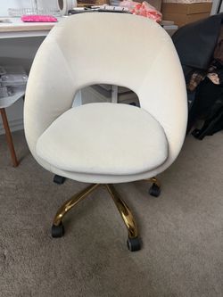 Modern Velvet Swivel Chair (Beige & Gold)