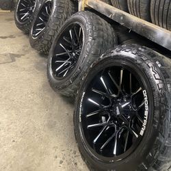22” Universal 6 Lugs Rims And Tires 