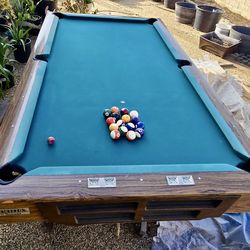 POOL TABLE