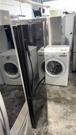 Whirlpool top freezer refrigerator