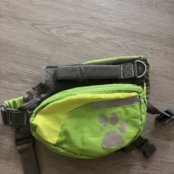 Adjustable Dog harness with pockets