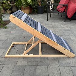 Pet ramp converts to stairs