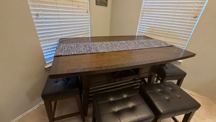 Kitchen Table With Stools