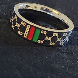 Size 8 Gucci Ring 