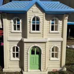 Vintage Little Tikes My Size Dollhouse Large Barbie  House 