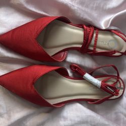 Strap up dressy flats 