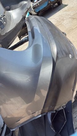 17/19 Nissan rogue rear bumper Oem