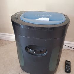 Royal Paper Shredder