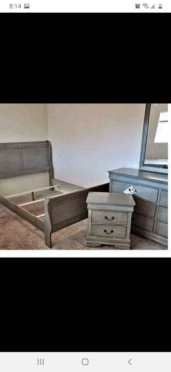 New Grey Queen 4pc Bedroom Set